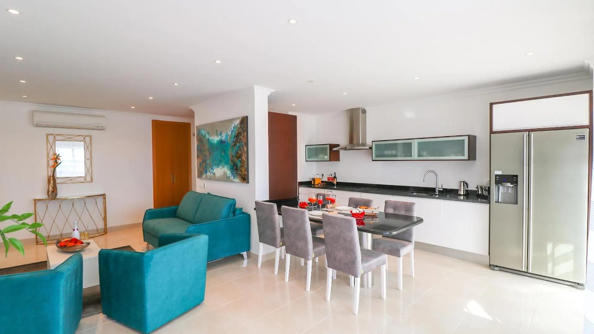 Pool And Sea View Apartment Lagos