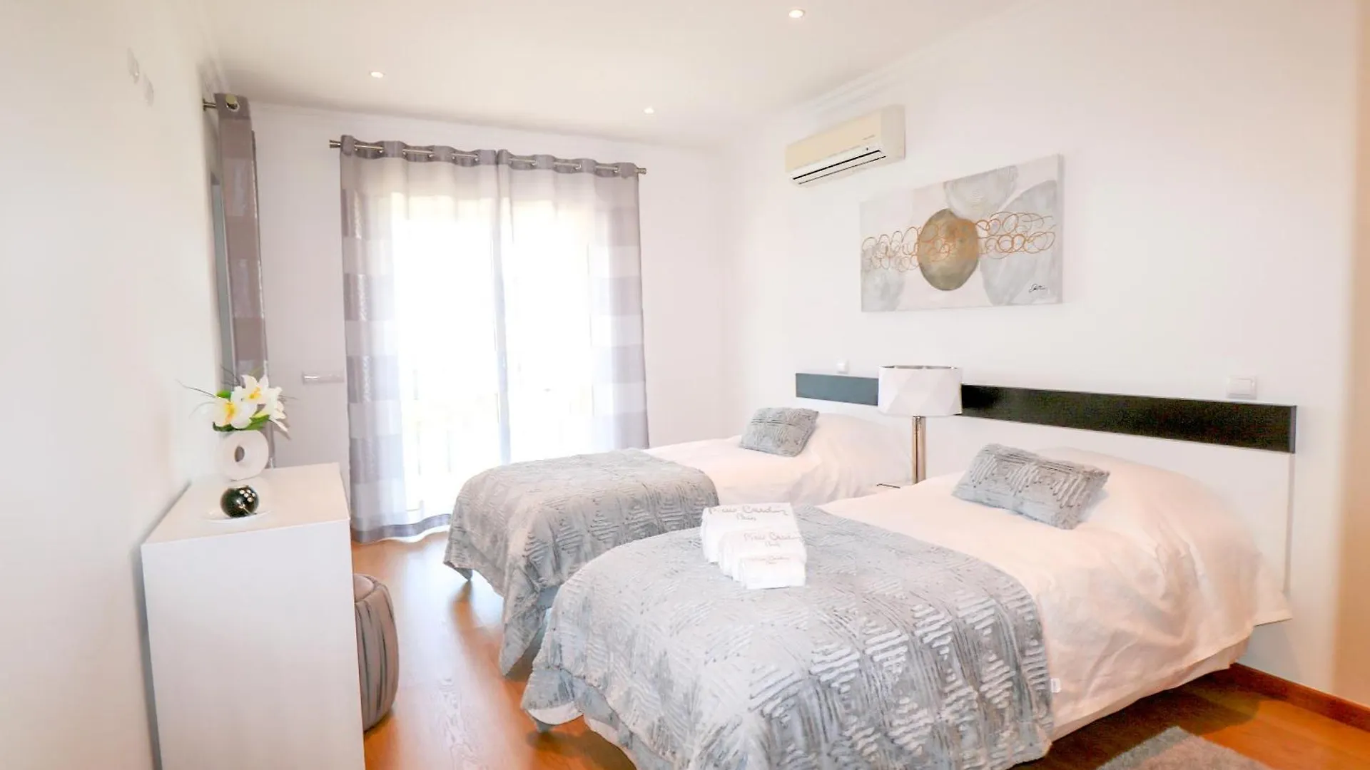 Pool And Sea View Apartment Lagos Portugal