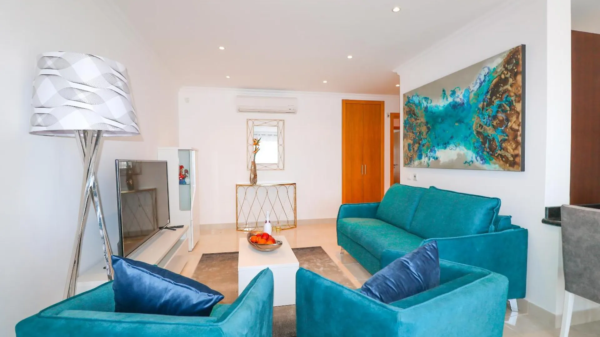 Pool And Sea View Apartment Lagos