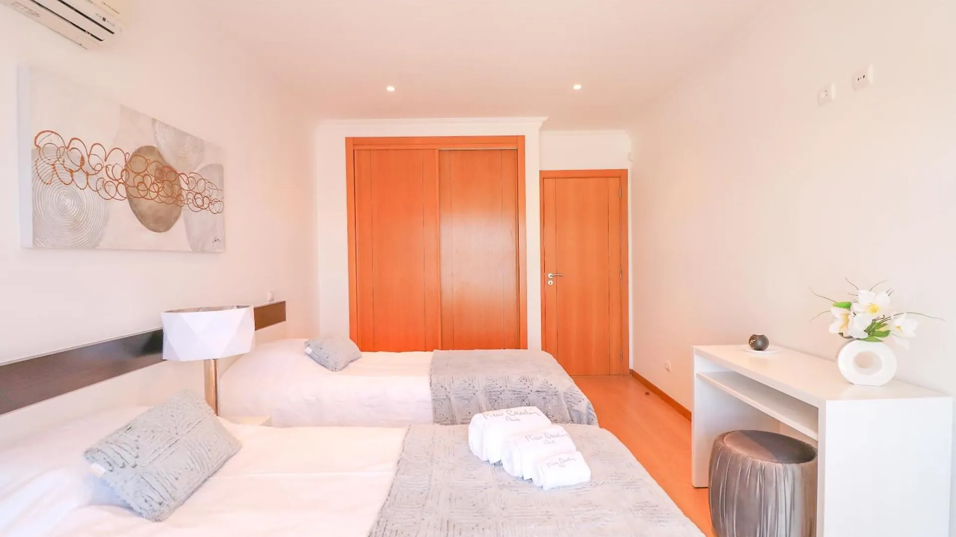 Pool And Sea View Apartment Lagos Portugal