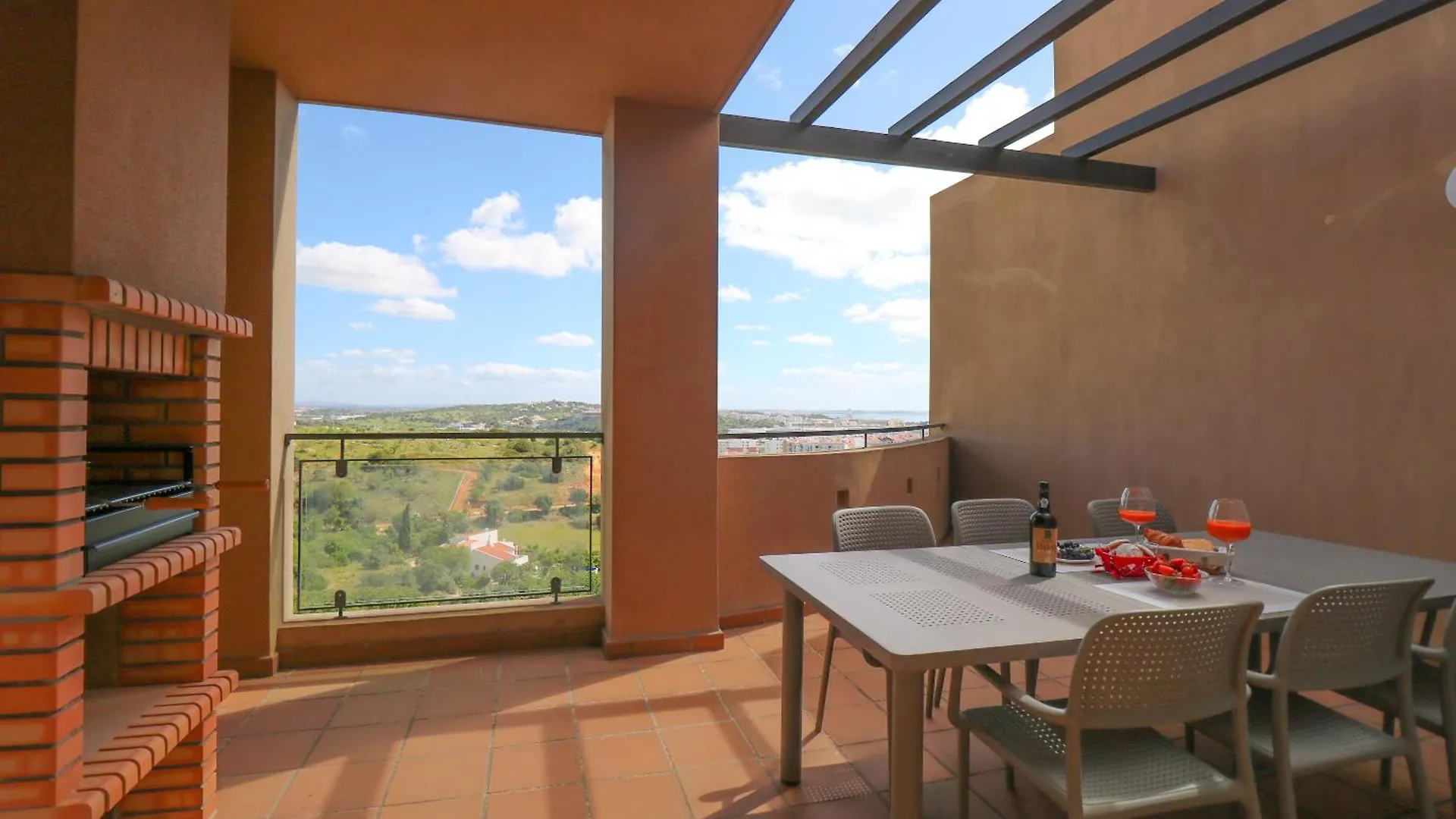 Pool And Sea View Apartment Lagos